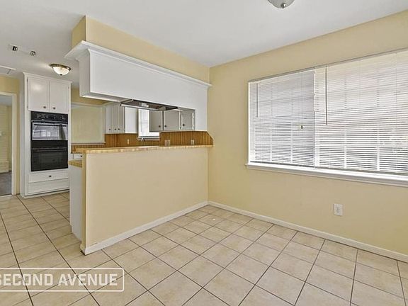 5th image of 11710 Moltere Dr