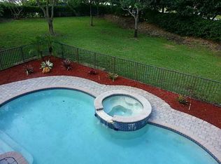 3811 SW 185th Ave, Hollywood, FL 33029