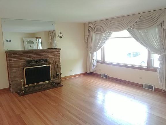 3rd image of 6723 N Central Park Ave