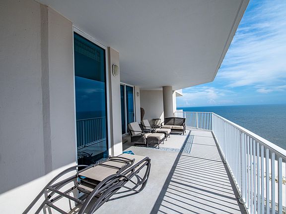 5th image of 2668 Beach Blvd