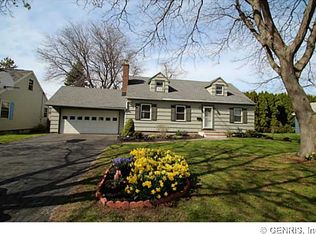 164 Lake Meadow Dr, Rochester, NY 14612