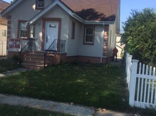 13344 244th St, Rosedale, NY 11422