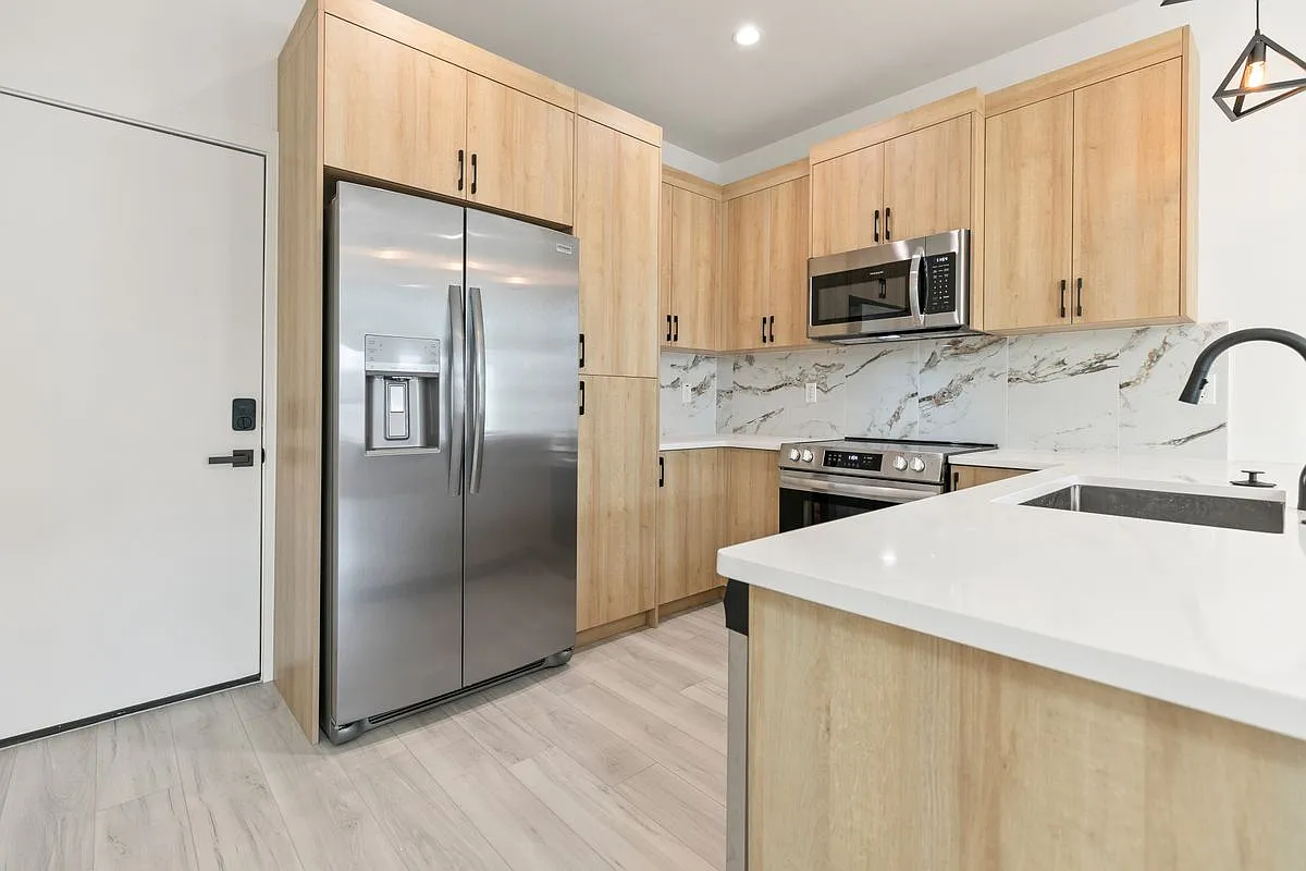 1 bed, 1.0 bath, 902 sqft, $1,500 — Photo 2