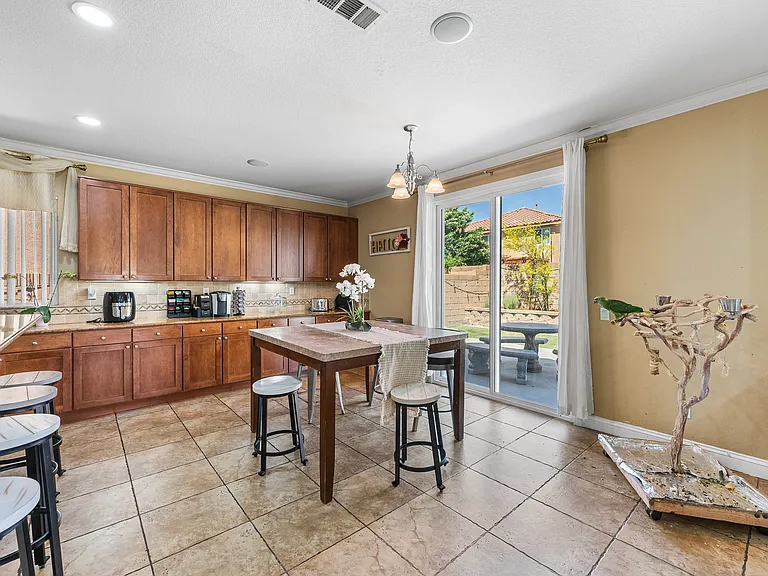 44256 Dahlia St — Photo 51