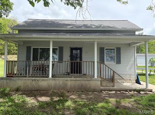183 S Washington Rd, Hamburg, IL 62045