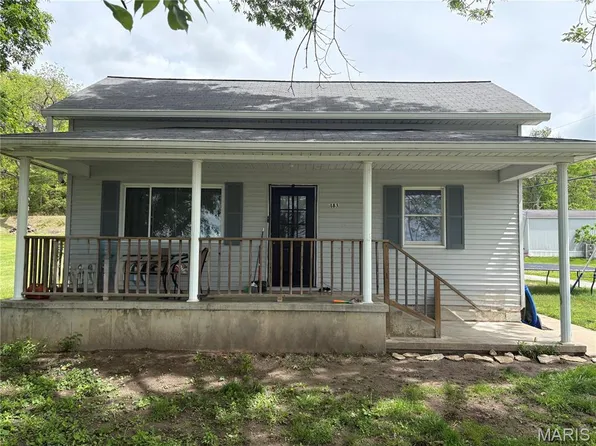 183 S Washington Rd, Hamburg, IL 62045