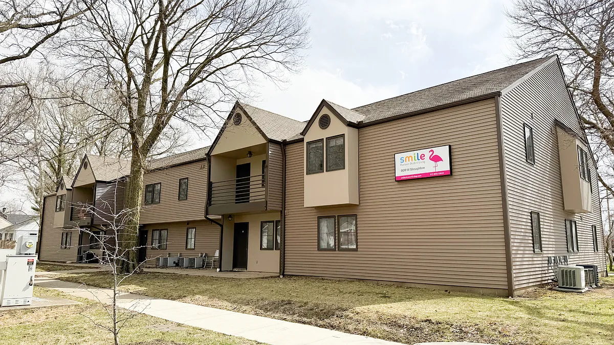 Building Photo - 809 W Stoughton St