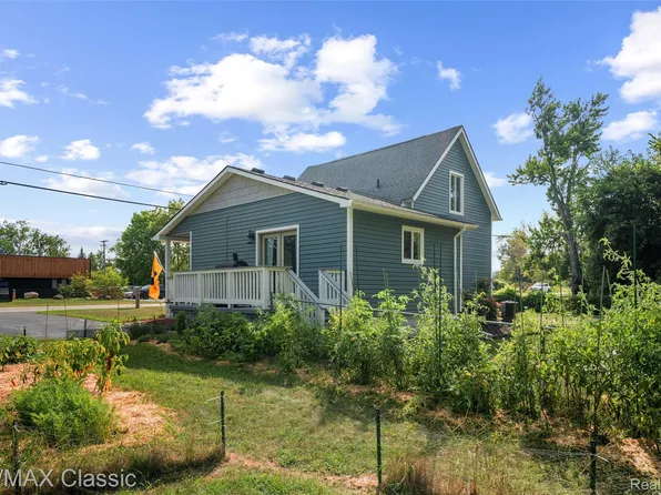 505 E Columbia Ave, Belleville, MI 48111