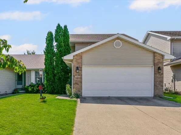 3907 Aberdeen Dr, Champaign, IL 61822