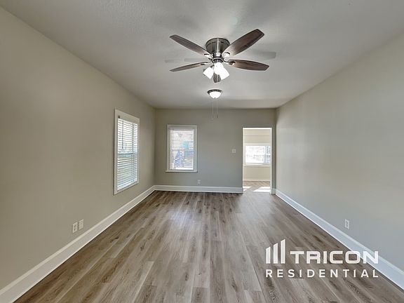 3rd image of 305 W Chelsea St