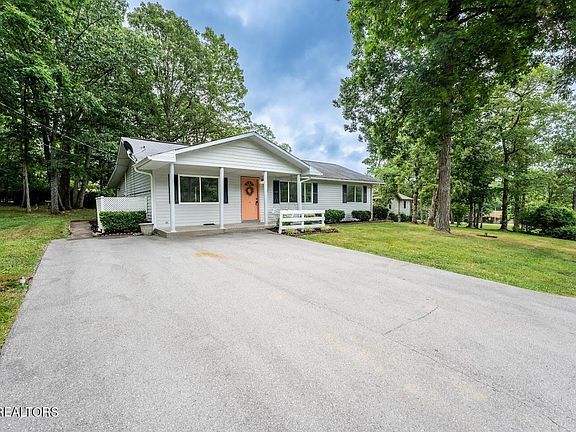 2nd image of 143 Fairhaven Dr