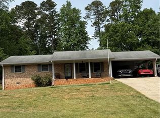 2411 Thrasher Rd, Buford, GA 30519