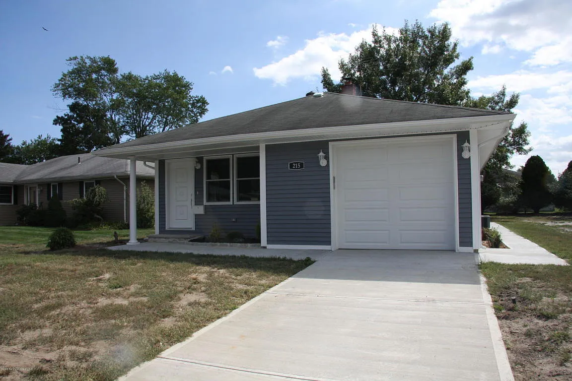 215 Fort De France Ave photo 1