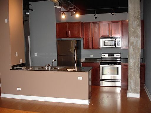 2nd image of 4131 W Belmont Ave Unit 409