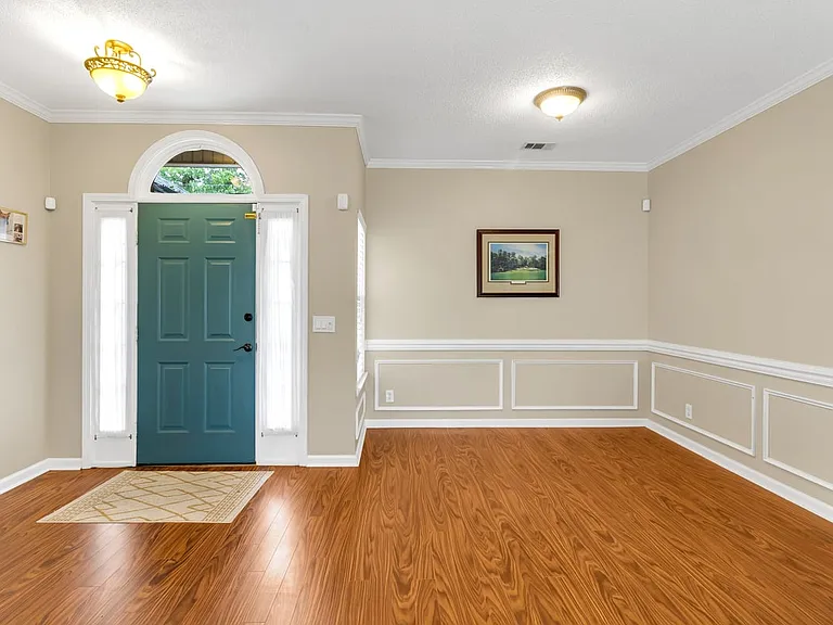 307 Coffee Bluff Villa Rd — Photo 5