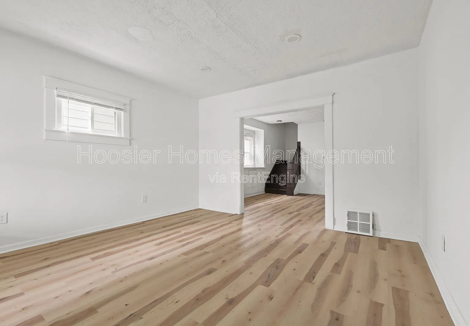 3 bed, 1.0 bath, 1100 sqft, $1,075 — Photo 3