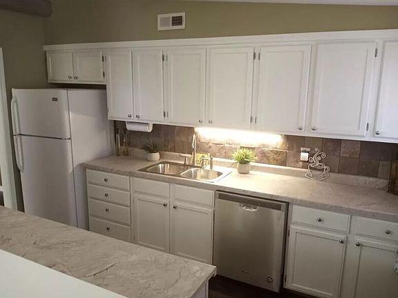 2nd image of 755 Robinwood Dr