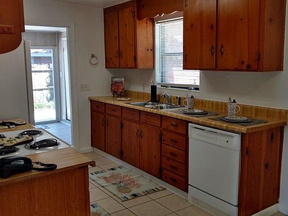 5th image of 3750 Tom Lane Dr