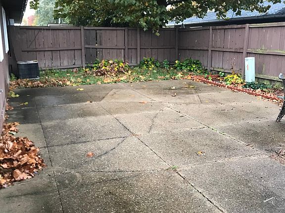 4th image of 2708 Saratoga Dr
