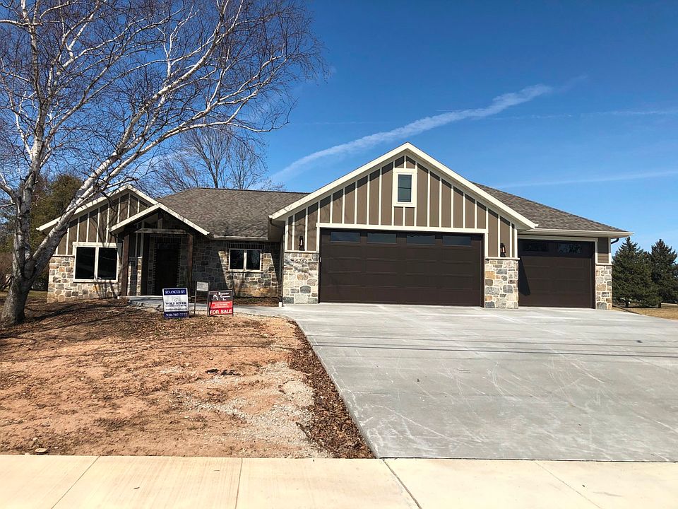 Welcome to 5742 W Spencer St