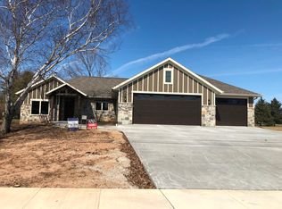 5742 W Spencer St, Appleton, WI 54914