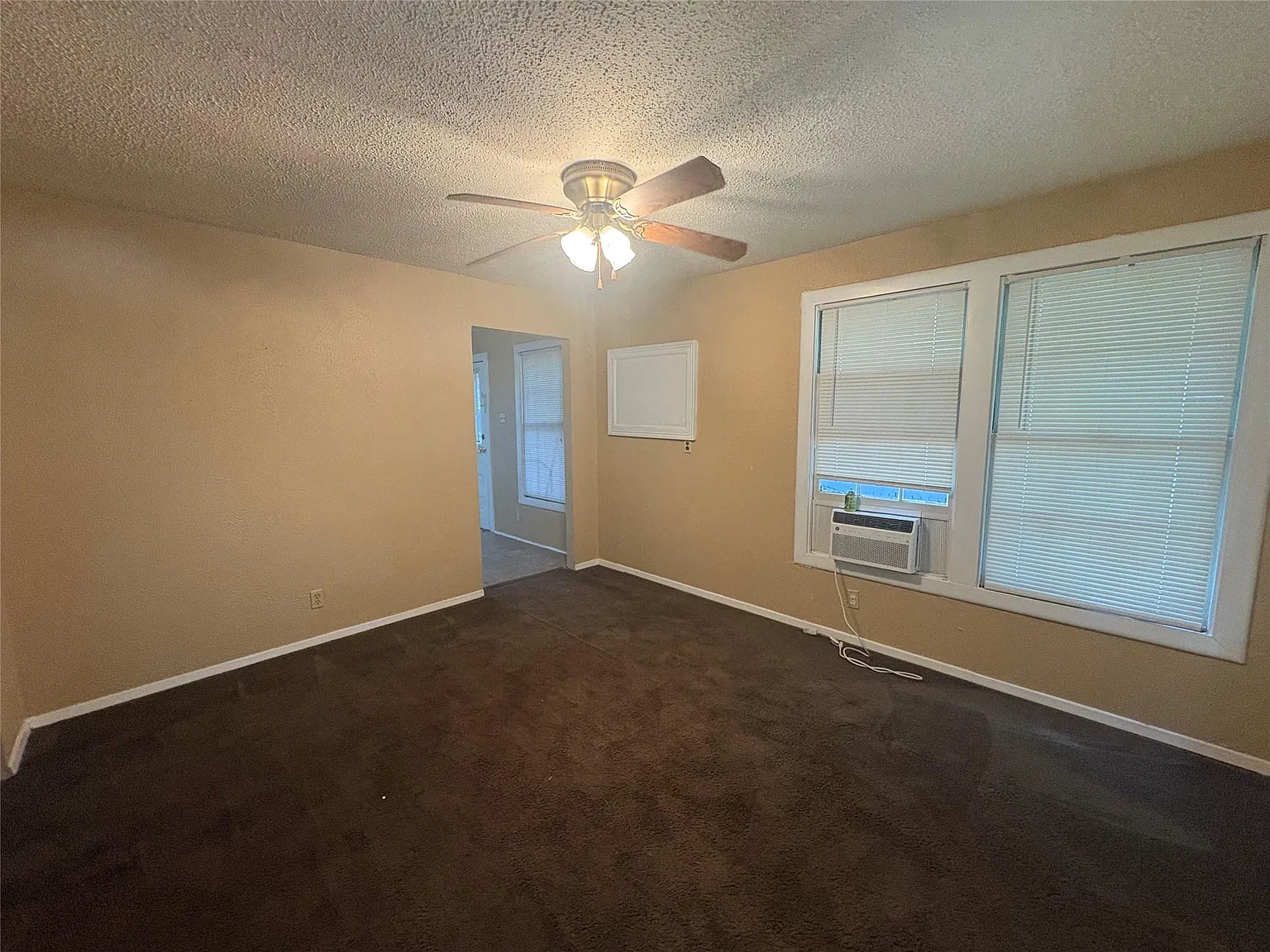 1 bed, 1.0 bath, 576 sqft, $850 — Photo 4
