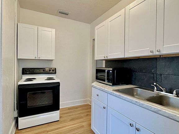 4th image of 103 NW 10th St #6