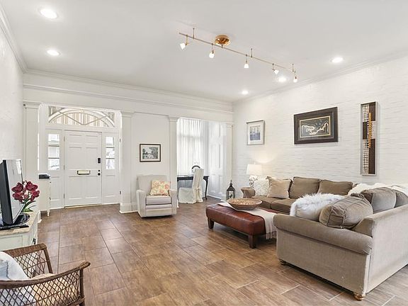 3rd image of 1541 Washington Ave