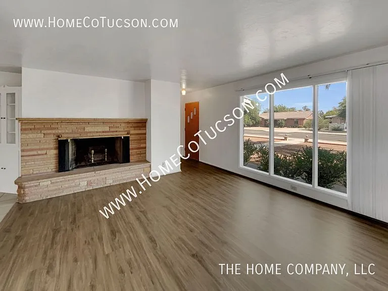 3238 E Hawthorne St — Photo 5