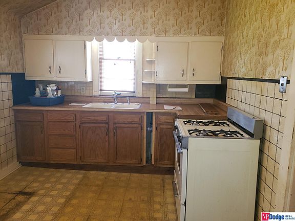 3rd image of 5133 Pine St