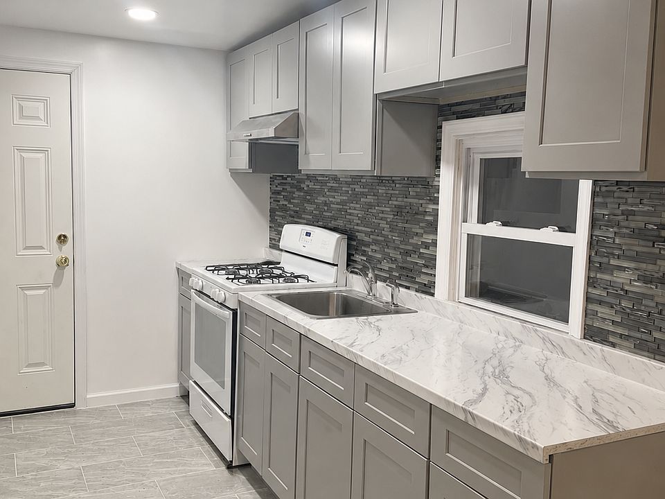 1st image of 28 Murray Ave