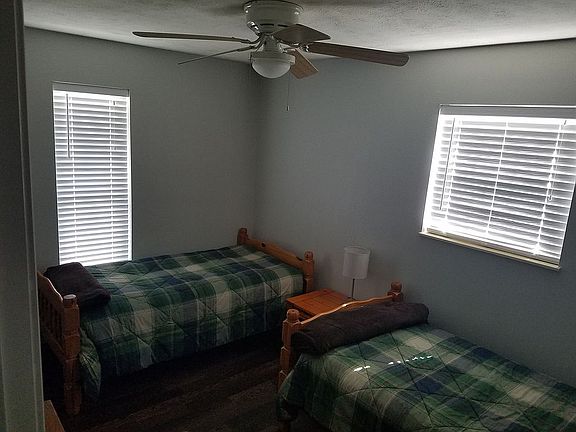 5th image of 5557 Maxine St