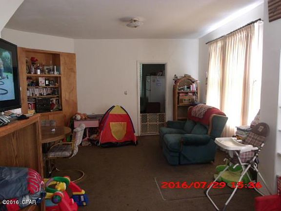 2nd image of 924 7th Ave N