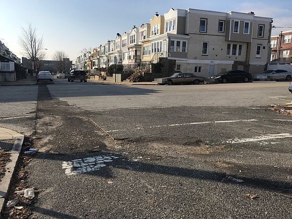5th image of 5700 N Marvine St