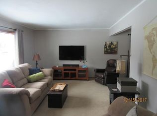 3906 S Packard Ave, St Francis, WI 53235