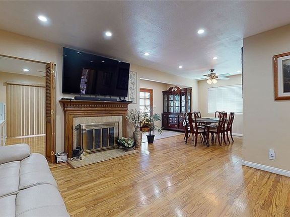 4th image of 12249 Todd Ct