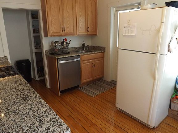 5th image of 105-07 E York St