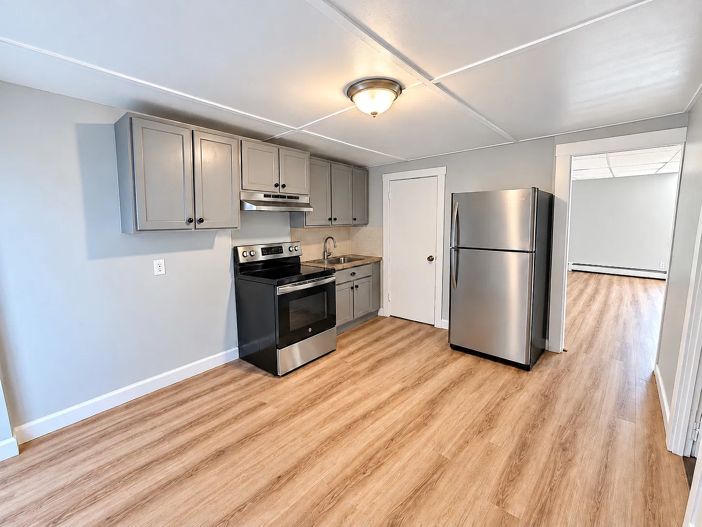 2 bed, 1000 sqft, $1,850 — Photo 2