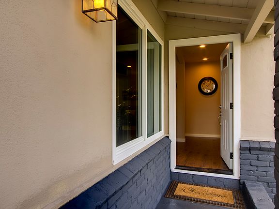 3rd image of 7592 Pratt Ave