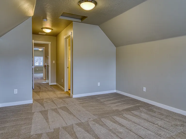 1818 S Grant Ave — Photo 23