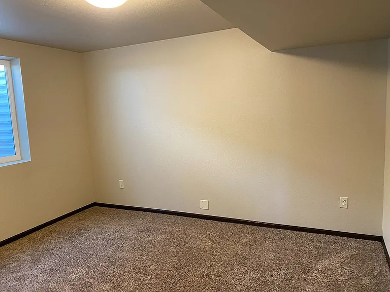 845 Diamond Ridge Blvd — Photo 11