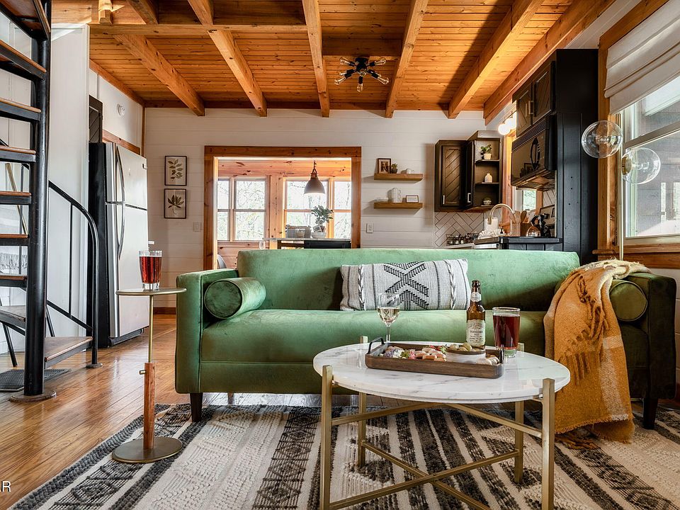 10th image of 1008 Walini Way