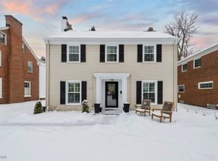 19534 S Sagamore Rd, Fairview Park, OH 44126