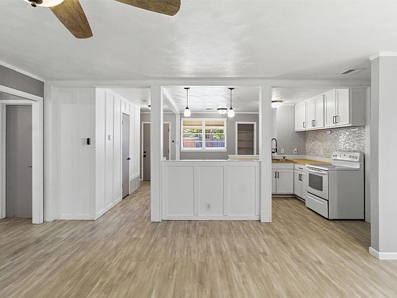 4th image of 3408 Hanover Ln