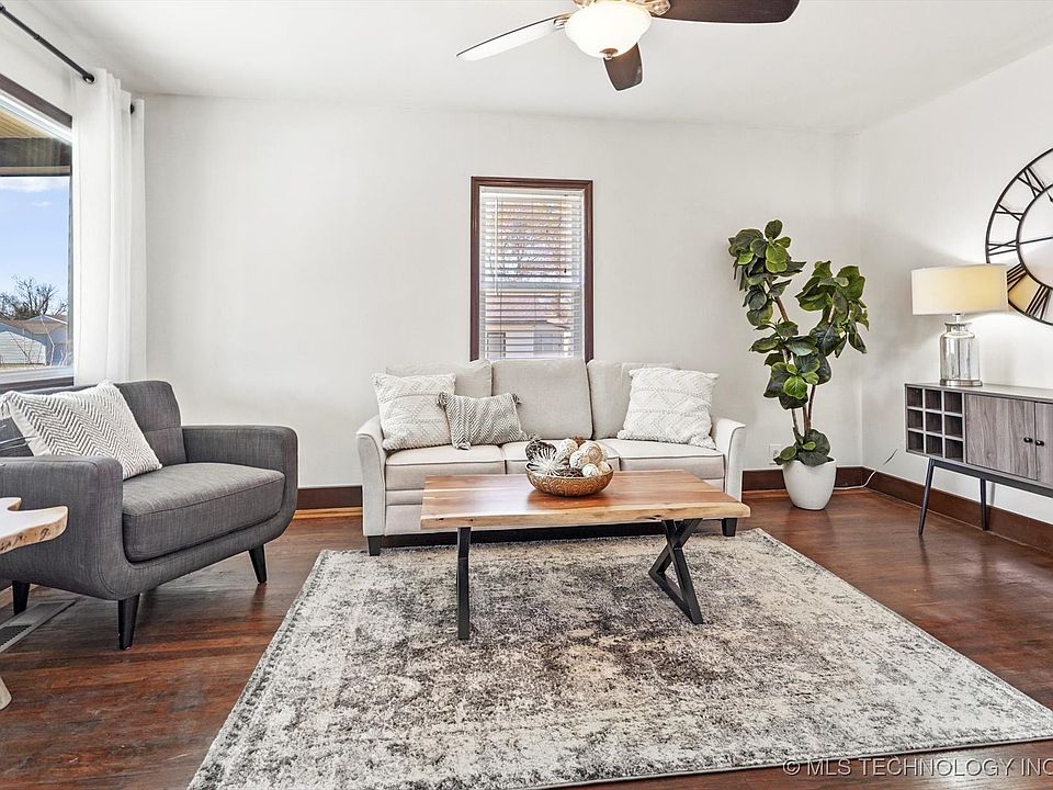 2nd image of 1401 E McKinley Ave