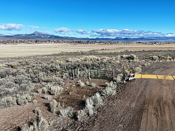 3rd image of 123 E Henrie Rd