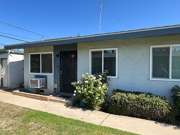 3rd image of 3027 N Vagedes Ave #D