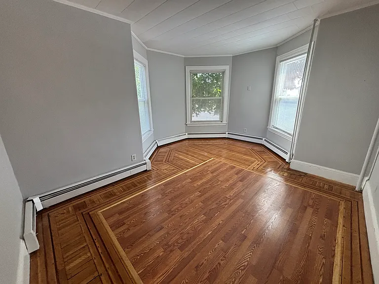 32 Chestnut St #1 — Photo 2