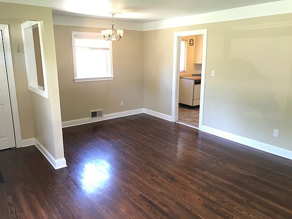 4th image of 30654 Elmira St