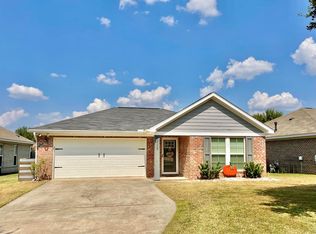 213 Londonberry Dr, Dothan, AL 36303